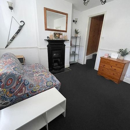Cozy 3 Bedrooms Home Off Mill Road Sleep CBG Exterior foto